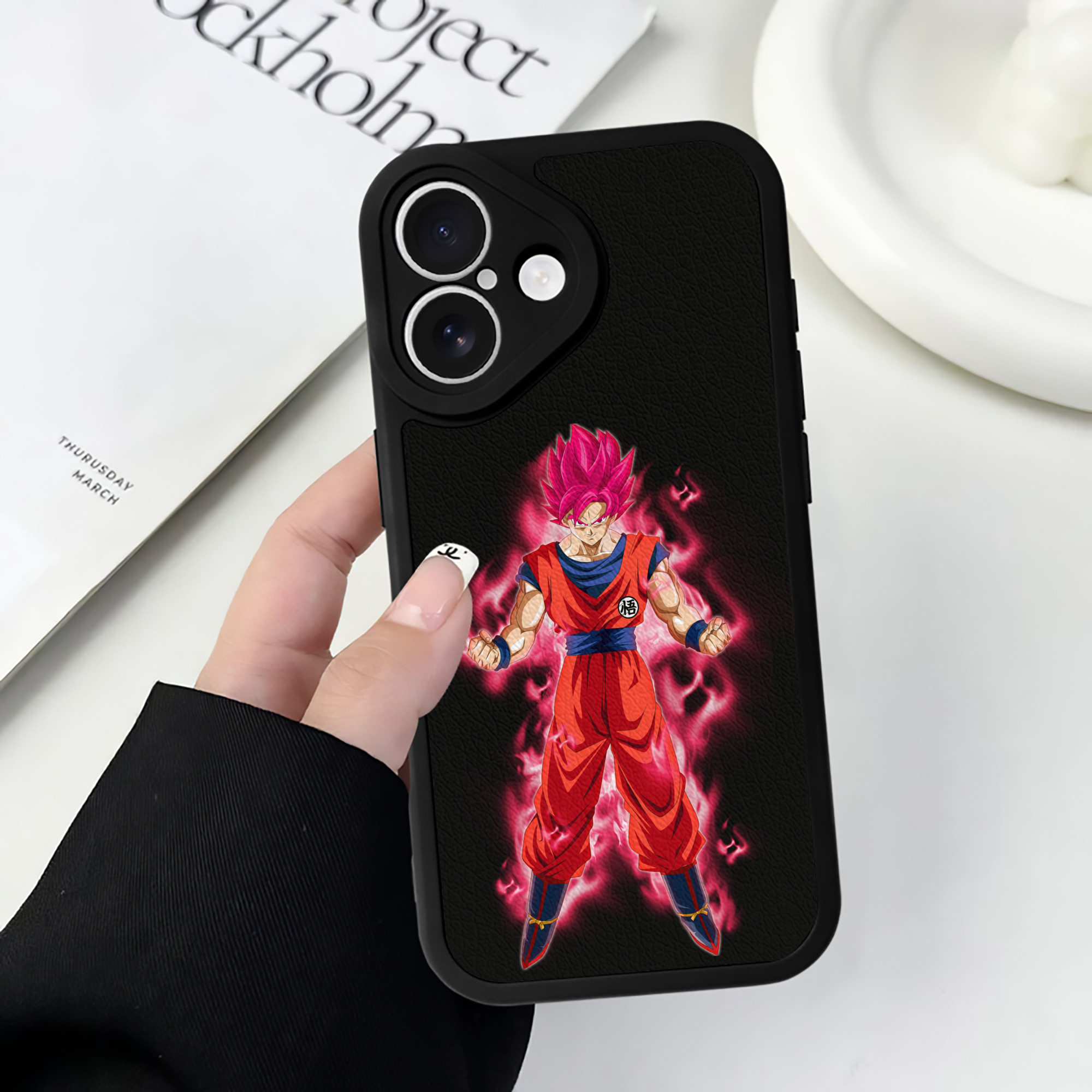 （画像用） ドラゴンボール 孫 悟飯（そんごはん）DRAGON BALL Son Gohan 【iPhone 16シリーズ対応】シリコンスマホケース（レザー調） 材質：シリコン